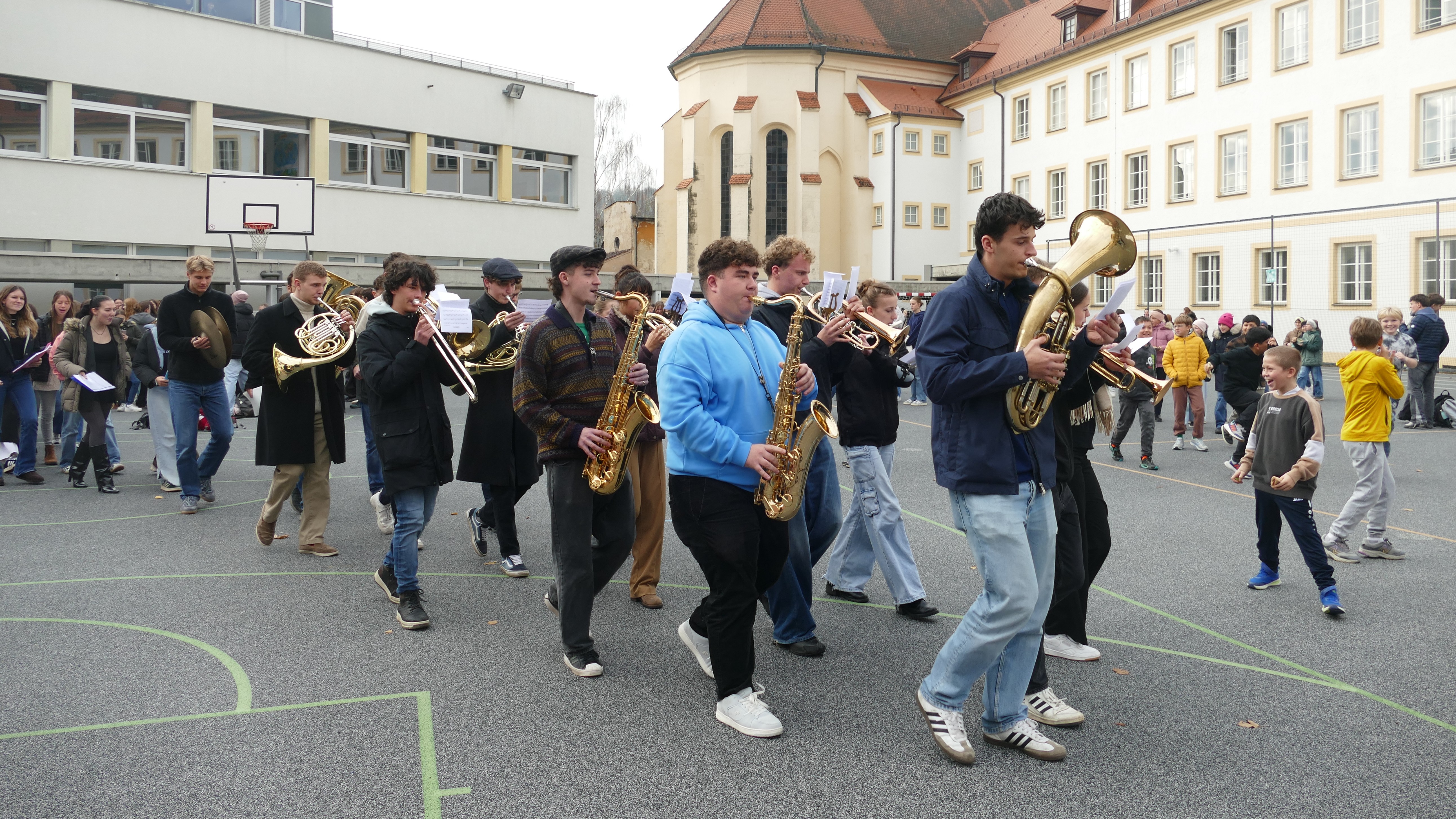 Es ist vollbracht - die Seminararbeit ist abgegeben!