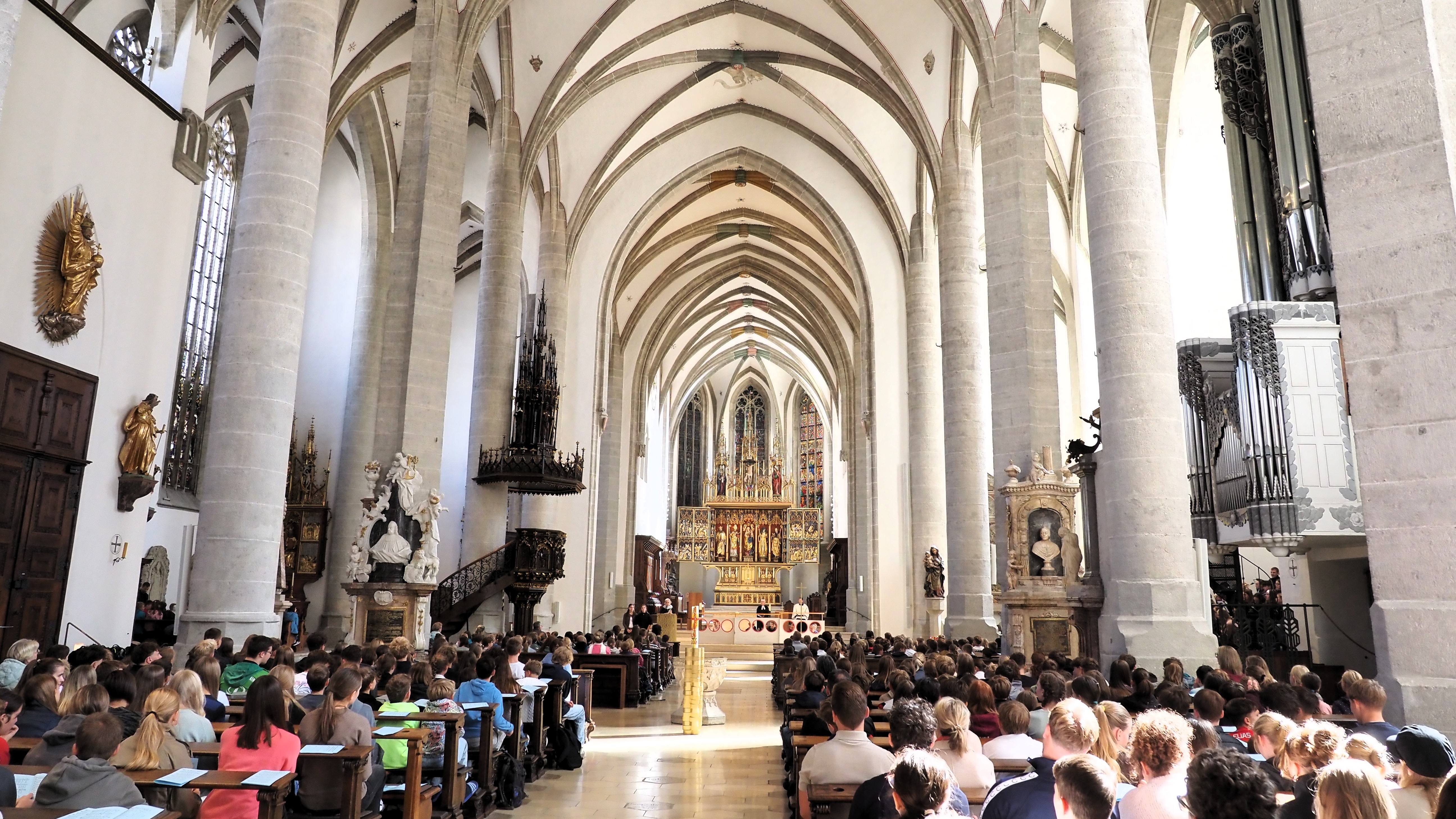 Auf zu neuen Ufern mit Schuljahr 2026/2027 - Gottesdienst zum Schuljahresanfang